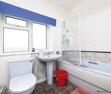 2 bedroom property to rent in Nottingham - Photo 1