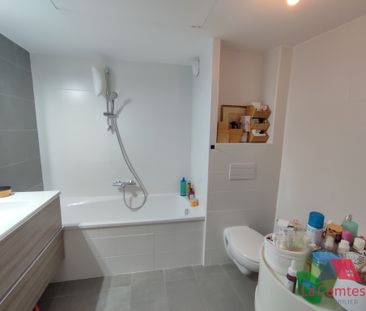 Location Appartement 4 pièces 77m² MARSEILLE 8ème - Photo 3