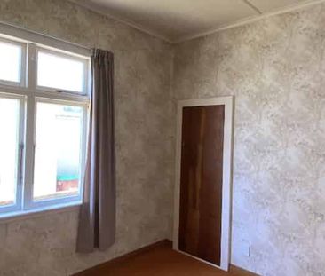 Character on Waltons Ave - Photo 4