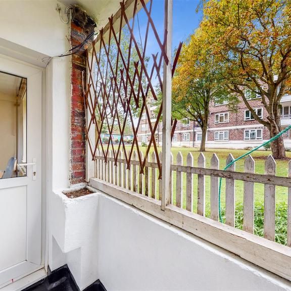 4 bedroom apartment to rent - Photo 1