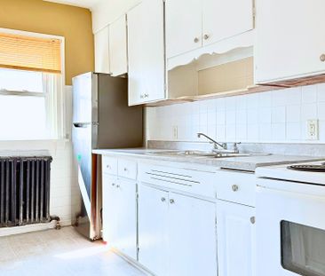 For Lease - 5038 HURON Street, Niagara Falls, Ontario - Photo 4