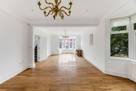 5 bedroom detached house to rent - Photo 4