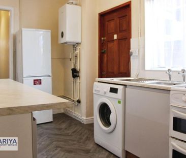 4 bedroom terraced house to rent - Photo 5