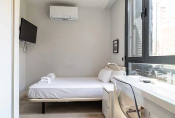 Calle de Pilar de Zaragoza, Madrid, Community of Madrid 28028