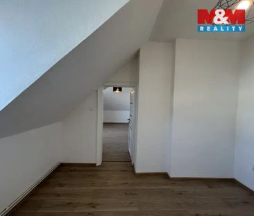 Pronájem bytu 2+1 v Liberci, ul. Felberova - Photo 2