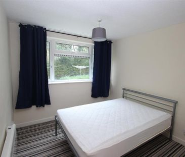 3 bedroom apartment to rent - Photo 4