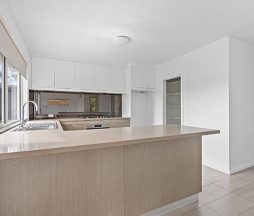 4 Bedroom Townhouse - Photo 3