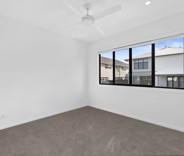 Elegance and Luxury in Everton Park - Photo 3