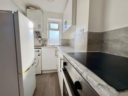 Park Avenue, London - Photo 5