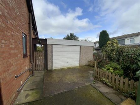 Brushes Road, Stalybridge, , SK15 3EF - Photo 2