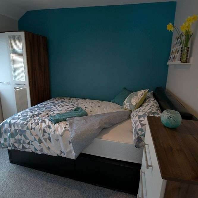 1 bedroom in a house share to rent - Photo 1