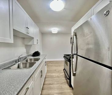 1 Bed 1 Bath Available In Beautiful - Photo 4