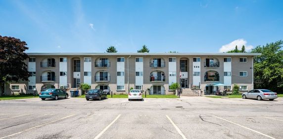 505 Parkside Drive - Photo 2