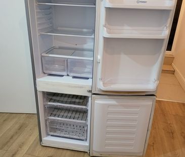 Studio Flat, Commercial Road, E1 - Photo 3