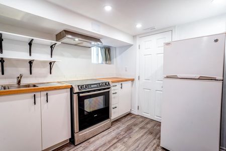 For Lease - 47 Hazelwood Avenue, Toronto, Ontario - Photo 3