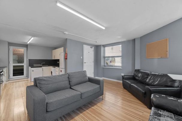 7 bedroom house share to rent - Photo 1