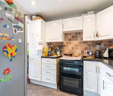 3 bedroom terraced house to rent - Photo 6