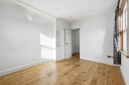 3 bedroom apartment to rent - Photo 3