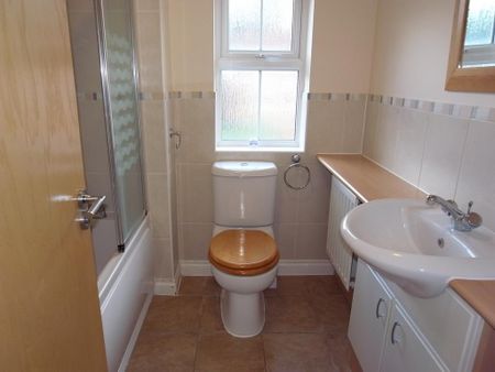 3 bedroom end of terrace house to rent - Photo 5