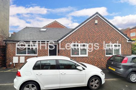 12 Harold Mount, Leeds, LS6 1PW - Photo 3