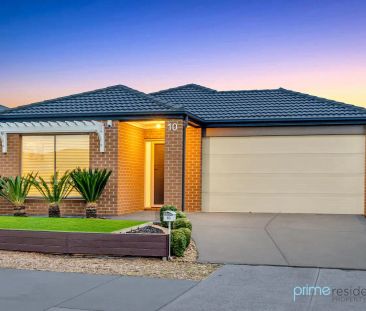 “Modern 3-bedroom family home with all of the features!” - Photo 5