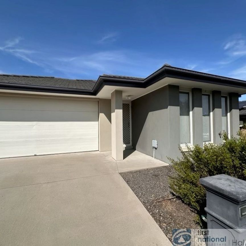 22 Cabernet Way, Pakenham - Photo 1