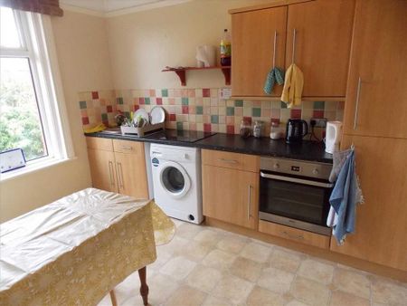 3 bedroom apartment to rent - Photo 5