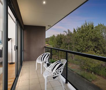LOVELY TWO BEDROOM HOME IN GREAT LOCATION - Photo 2