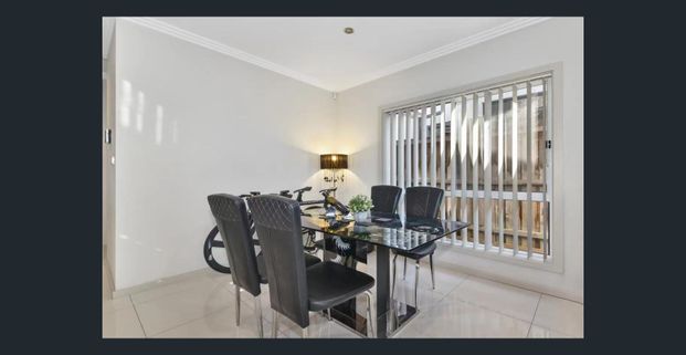 FOUR BEDROOMS HOUSE FOR LEASE! - Photo 1