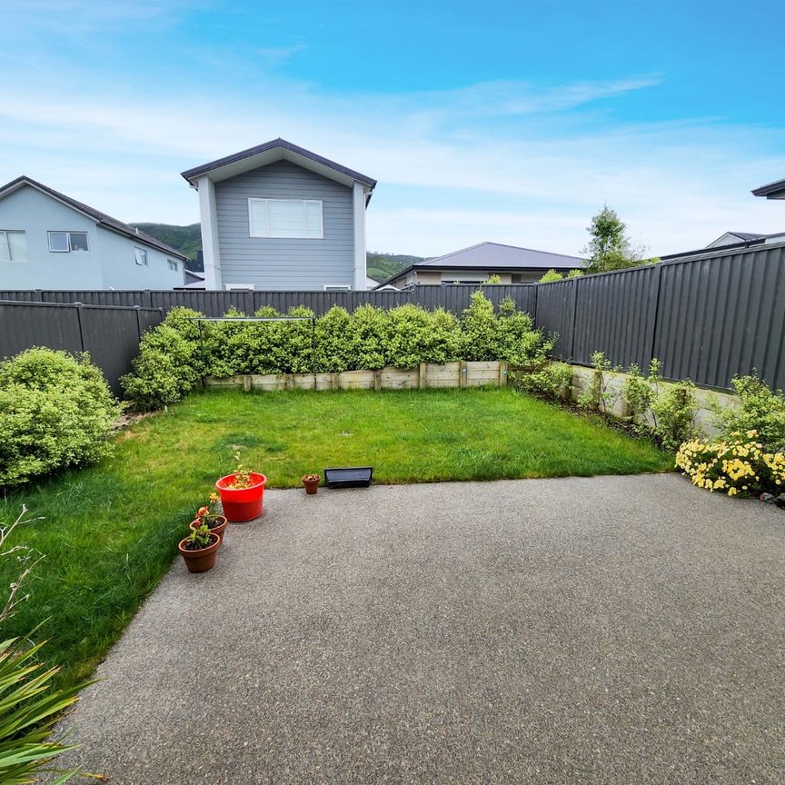 Kenepuru Townhouse - Photo 1