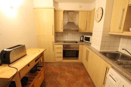 South Block, Belvedere Road, London, SE1 - Photo 3