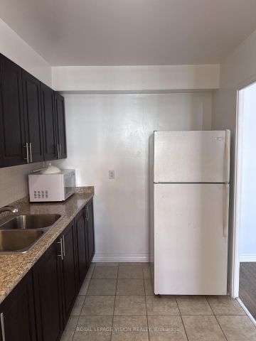 For Lease - 5 Massey Square Unit# 2801, Toronto, Ontario - Photo 3