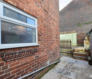 South Bank Terrace, Runcorn, WA7 1HH - Photo 1