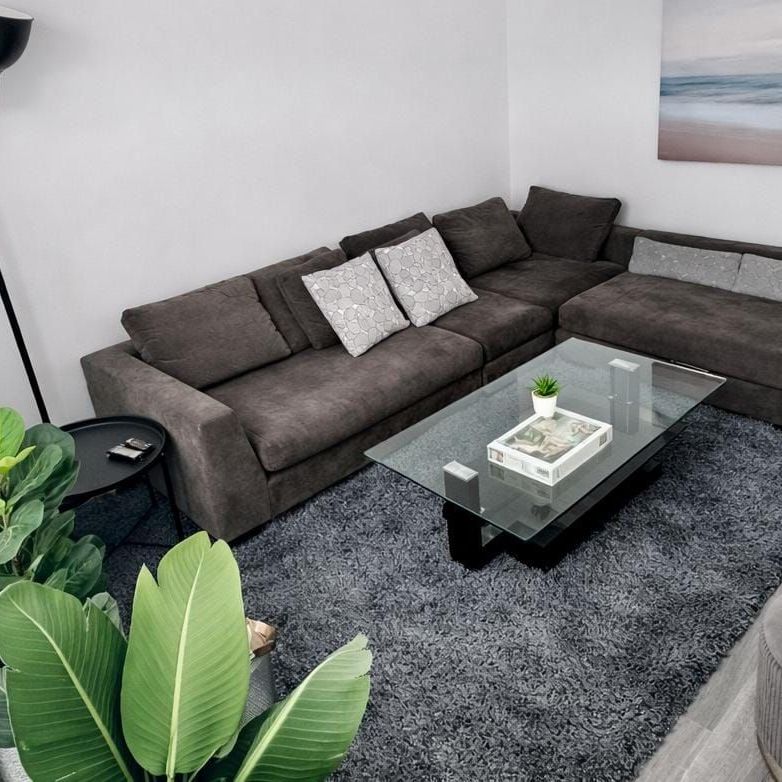 For Lease - 206 Bathurst Street Unit# Upper, Toronto, Ontario - Photo 1