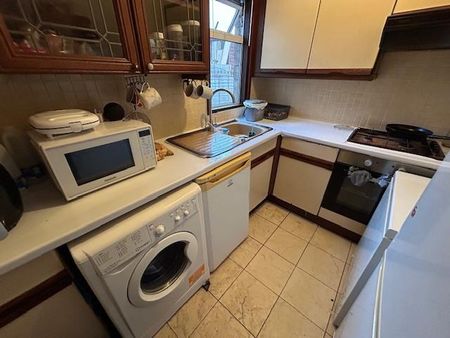 2 bedroom end of terrace house to rent - Photo 4