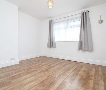 2 bedroom semi-detached house to rent - Photo 3