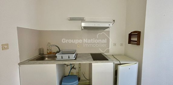 Studio meublé de 26.19 m2 à Beaucaire, - Photo 2