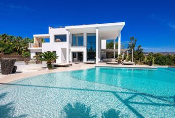 9 bedroom luxury Villa for rent in Marbella, Andalusia