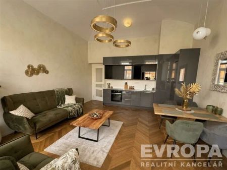 Luxusní plně vybavený apartmán se zahradou, Vinohrady - Фото 4