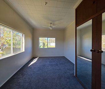 Beautifully Presented Four-Bedroom Home in a Quiet Location - Photo 4