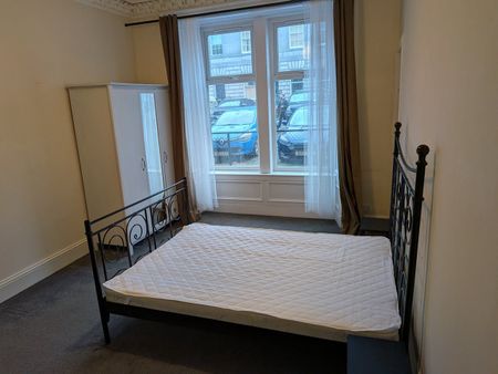 2 Bed Flat, Pitt Street, EH6 - Photo 4