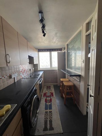 2 Bed Maisonette, Wyndham Court, SO15 - Photo 4