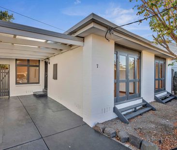 7 College Street, Williamstown - Photo 2