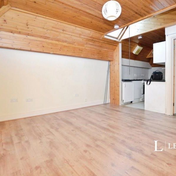 2 bedroom maisonette to rent Church Walk, Colchester, Essex, CO1 - Photo 1