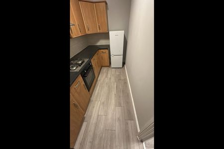 1 Bed Flat, Valmar Road, SE5 - Photo 4