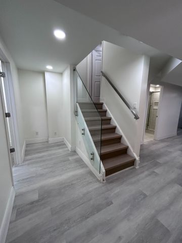 For Lease - 39 Waterton Crescent, Richmond Hill, Ontario - Photo 4