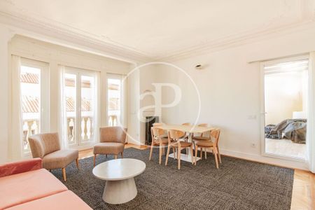 Luxury penthouse for rent in Madrid, Spain - Photo 2