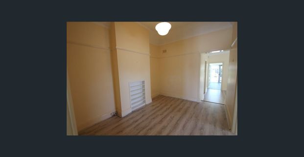 "Charming Single Level Semi Detached Terrace" - Photo 1