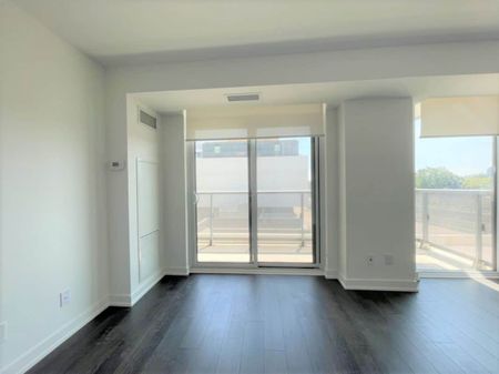 YORKDALE II CONDO: Ranee Ave & Varna Dr. (120 Varna Dr.) AD#100504 - Photo 4