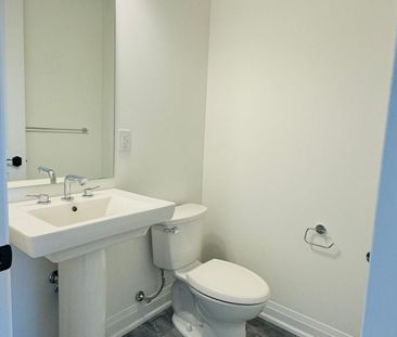 For Lease - 4201 Major Mackenzie Dr Drive, Markham, Ontario - Photo 5